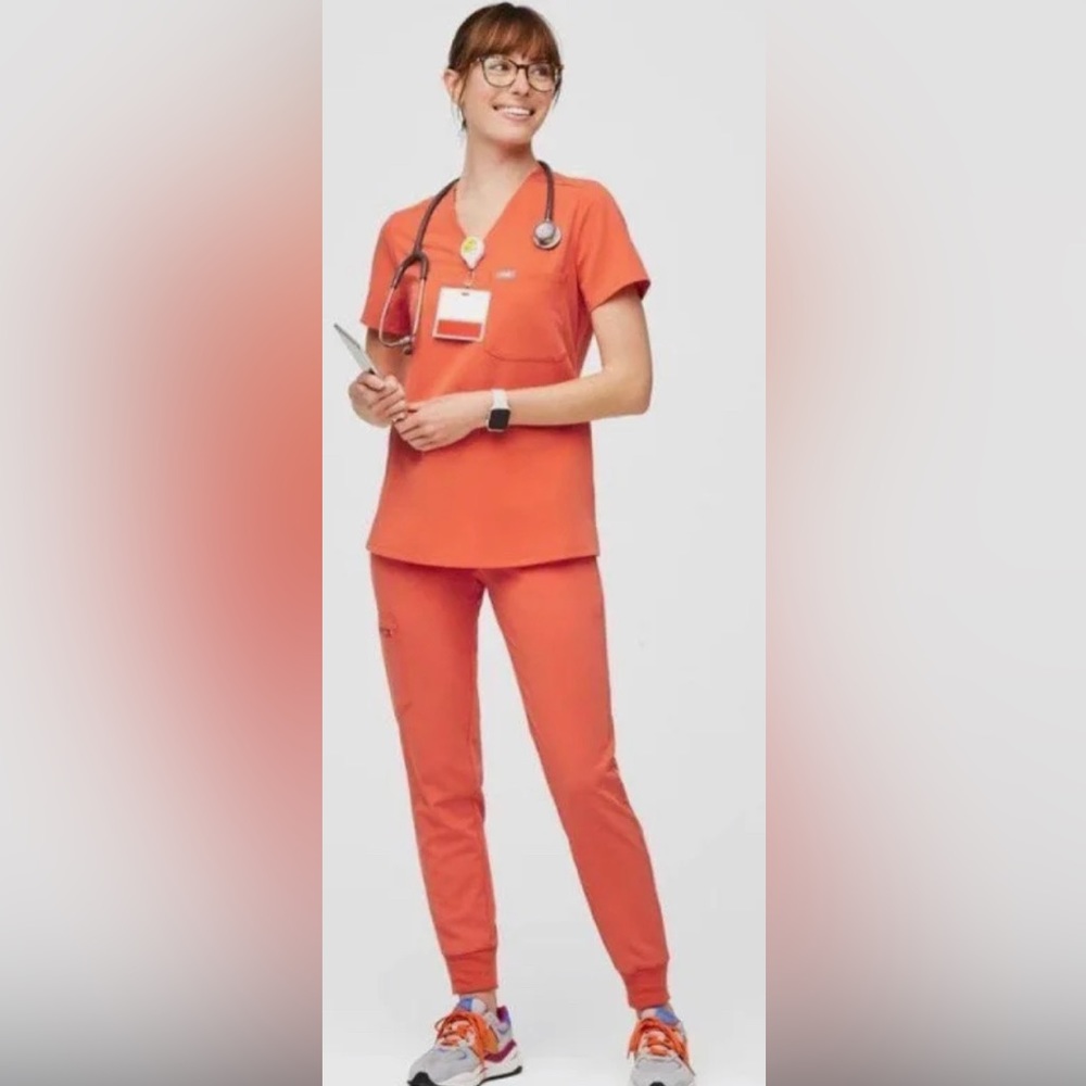 Figs Petite Zamora Joggers & Catarina Scrub Top set in XS Color is Orange Sunset